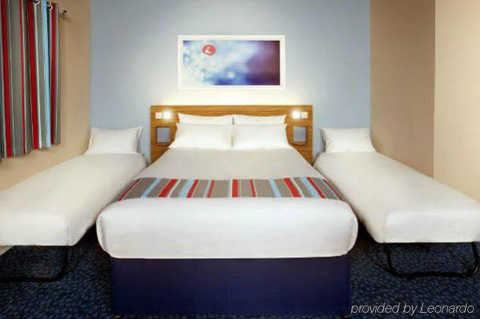 Travelodge Edinburgh Central Waterloo Place Bagian luar foto