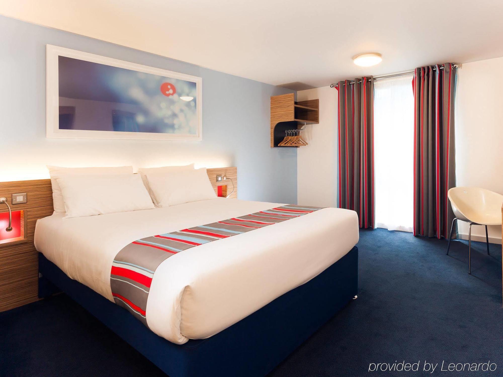 Travelodge Edinburgh Central Waterloo Place Bagian luar foto